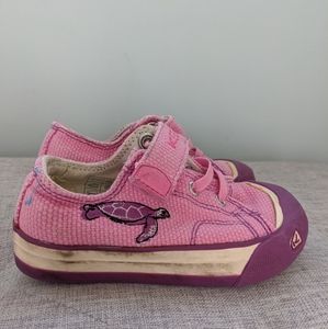 Keen sneakers size 9